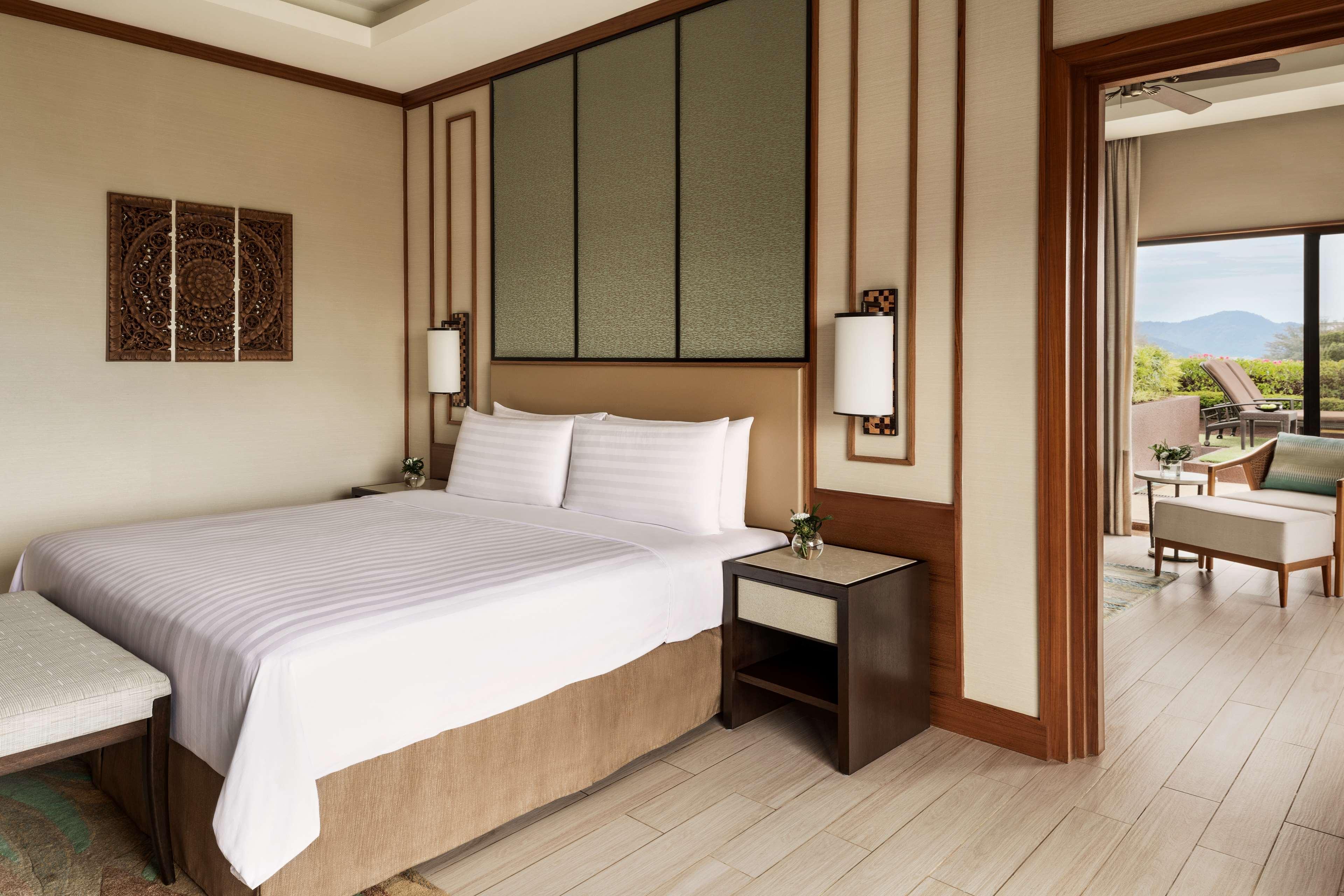 Shangri-La Rasa Sayang, Penang Бату Феринги Екстериор снимка A bedroom at the hotel