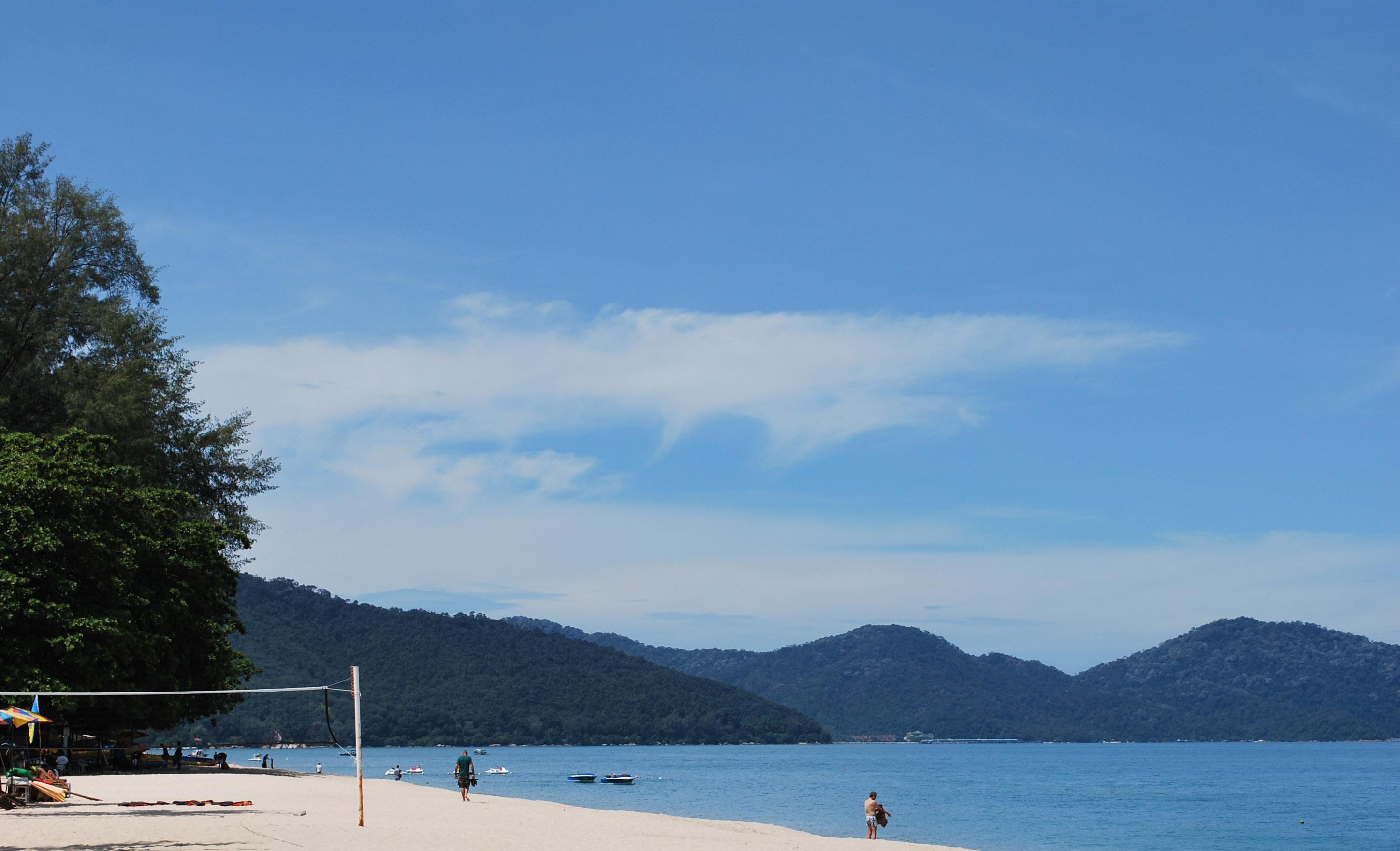 Shangri-La Rasa Sayang, Penang Бату Феринги Екстериор снимка Beach at Pangkor Laut Resort