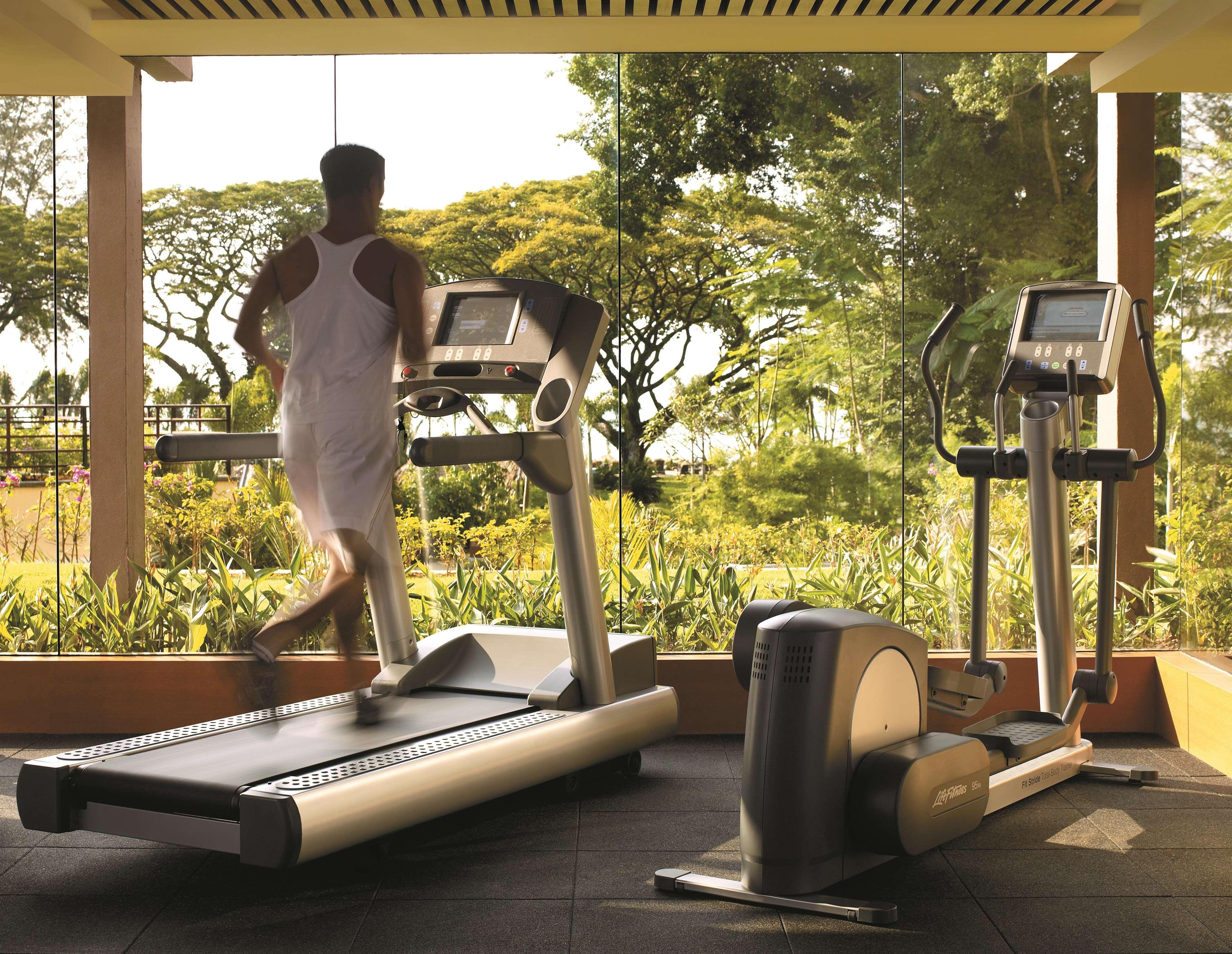 Shangri-La Rasa Sayang, Penang Бату Феринги Екстериор снимка A treadmill